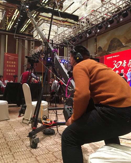 全链路品牌服务 从广告设计到会展承办的深度融合
